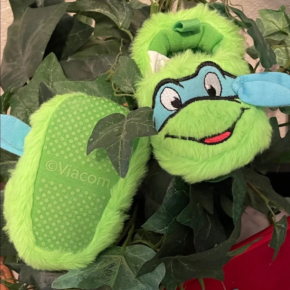 NWT~Green Fuzzy Ninja Turtle Baby warm Booties House Slippers SZ:3-6M Never Worn